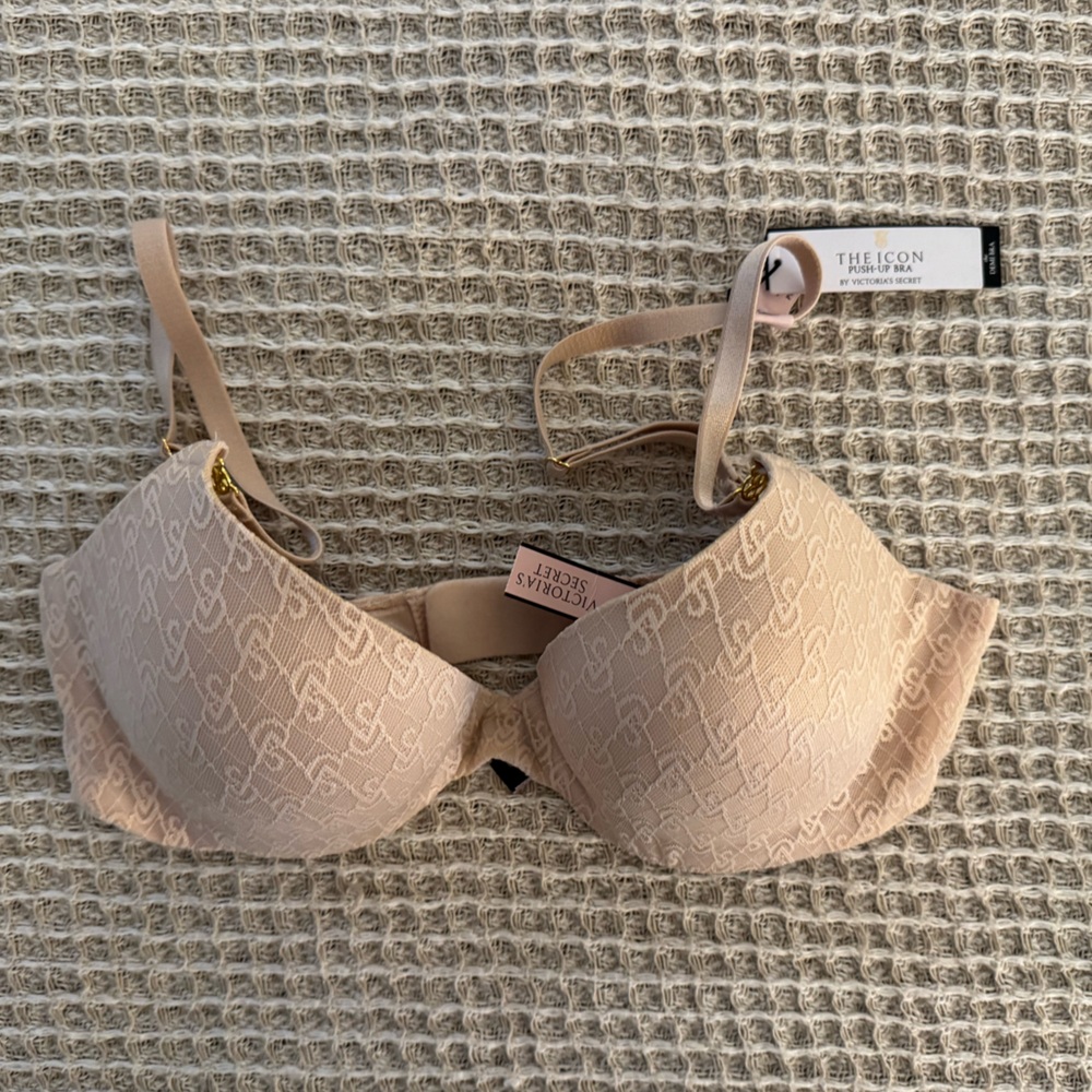 Victoria's Secret Tan Seamless Bra